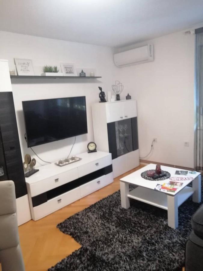 Apartman D&D*** Varaždin Eksteriør billede